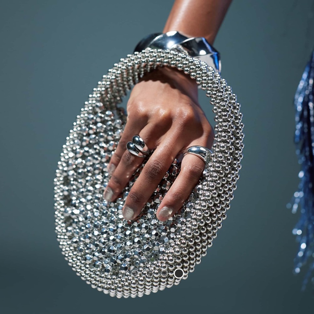 ASOS Design beaded Mini grab Bag - Picture 4 of 4
